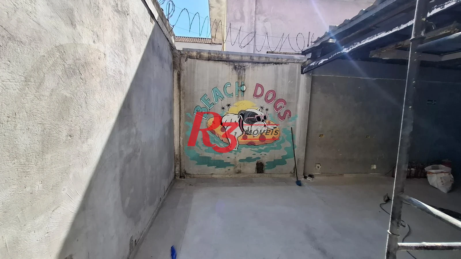 Imóvel Comercial para venda e locação na Pompéia em Santos.