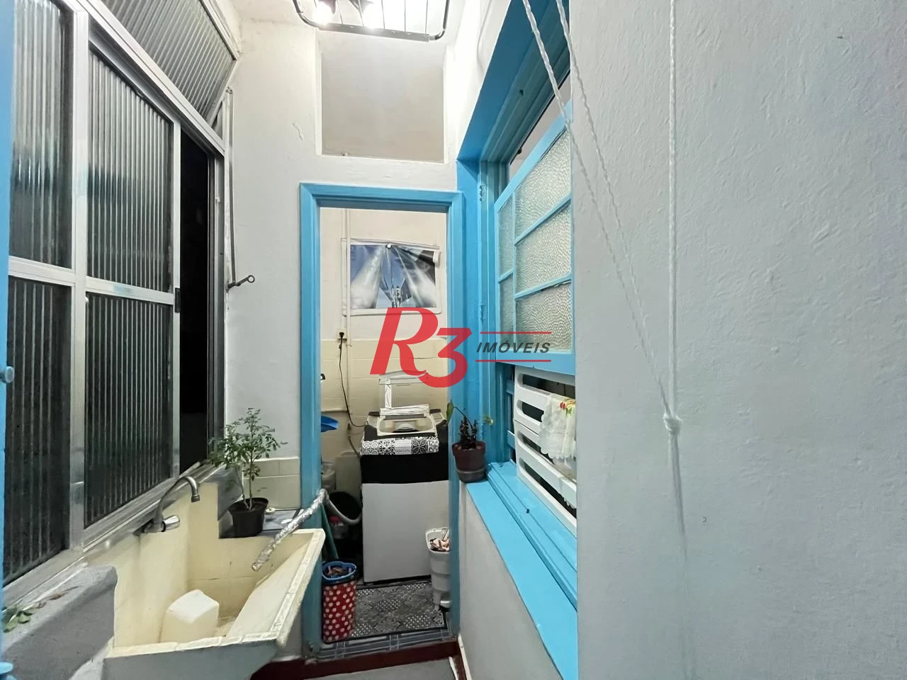 Apartamento com 3 dormitórios à venda, 93 m² por R$ 420.000,00 - Pompéia - Santos/SP