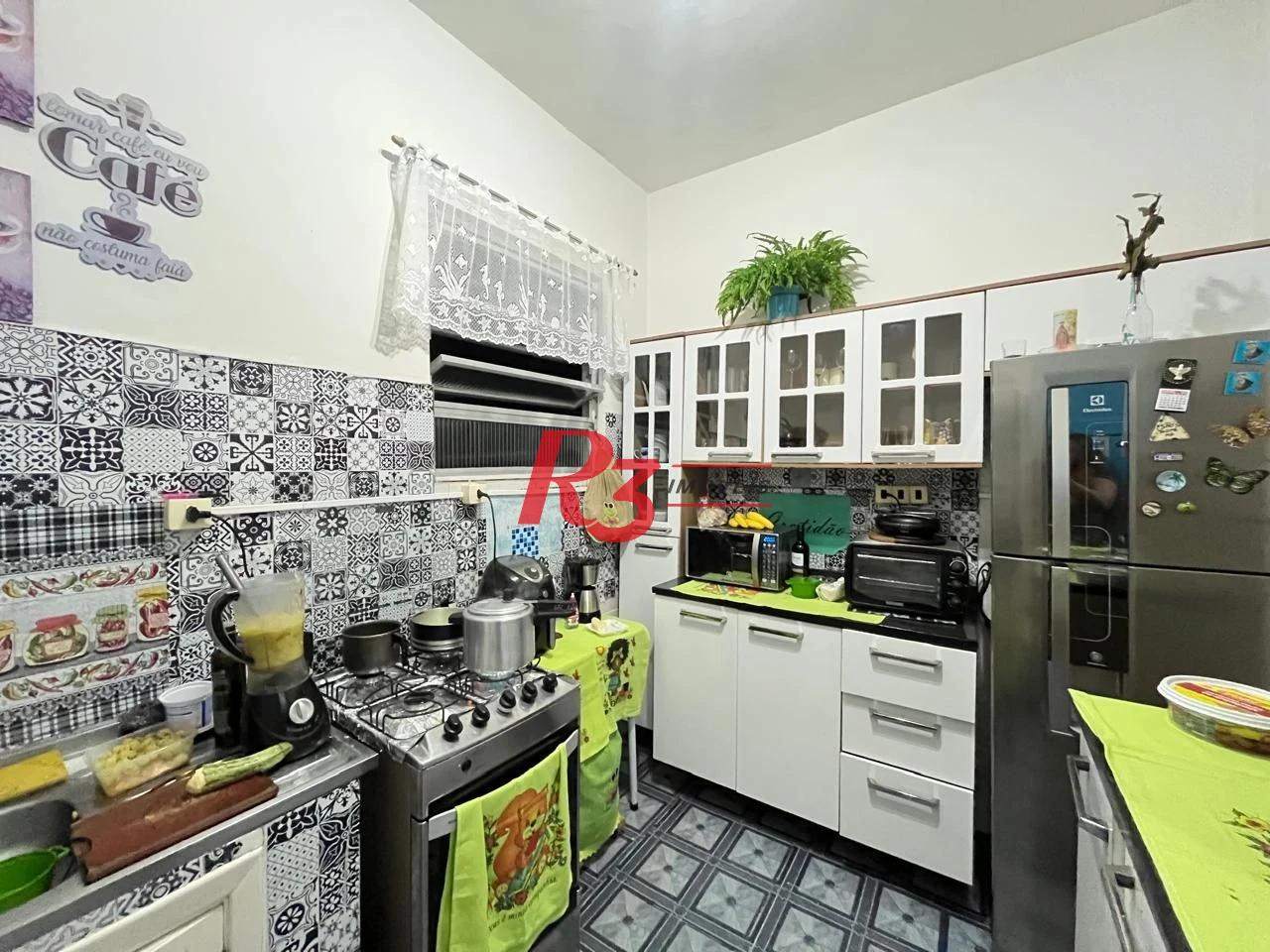 Apartamento com 3 dormitórios à venda, 93 m² por R$ 420.000,00 - Pompéia - Santos/SP