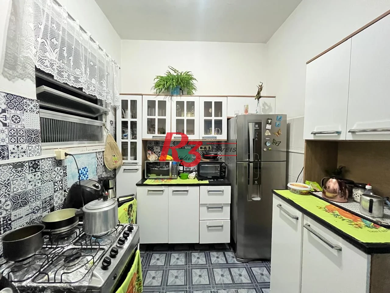 Apartamento com 3 dormitórios à venda, 93 m² por R$ 420.000,00 - Pompéia - Santos/SP