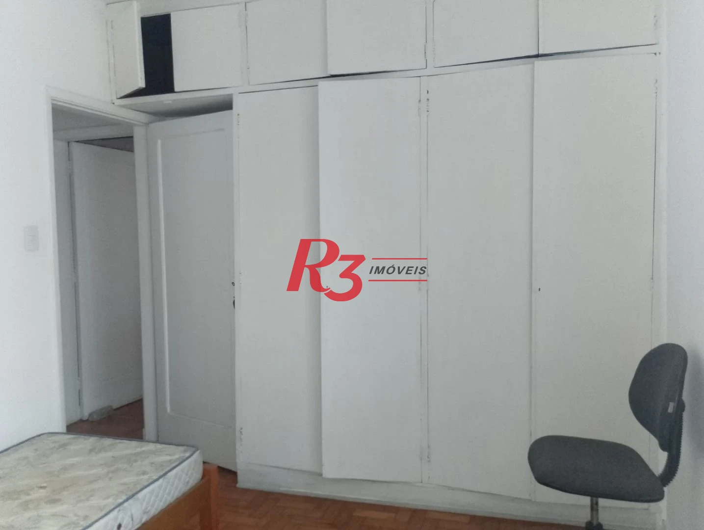 Apartamento com 3 dormitórios à venda, 189 m² por R$ 660.000,00 - Gonzaga - Santos/SP