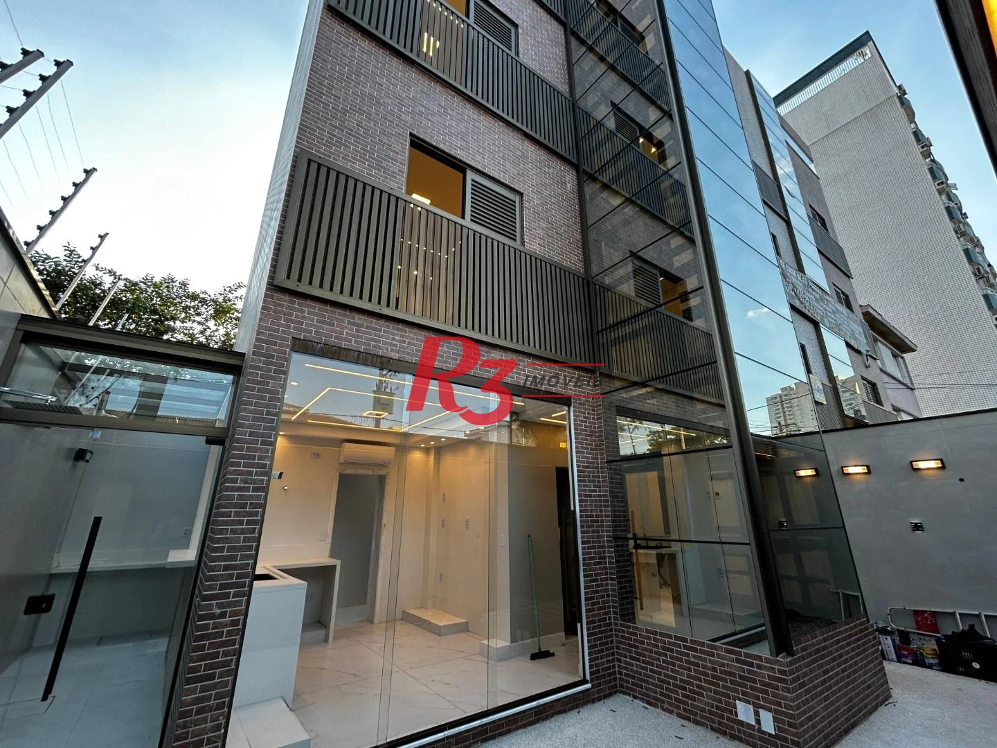 Casa com 4 dormitórios, 250 m² - venda por R$ 4.000.000,00 ou aluguel por R$ 20.430,00/mês - Campo Grande - Santos/SP
