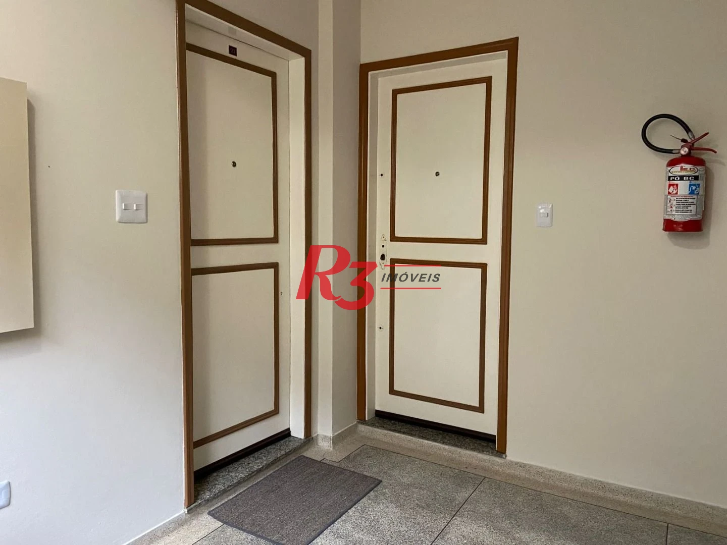 Apartamento com 3 dormitórios à venda, 170 m² por R$ 800.000,00 - Embaré - Santos/SP