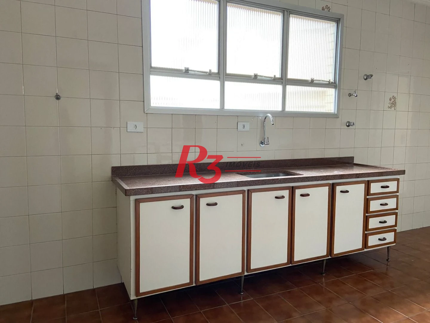 Apartamento com 3 dormitórios à venda, 170 m² por R$ 800.000,00 - Embaré - Santos/SP