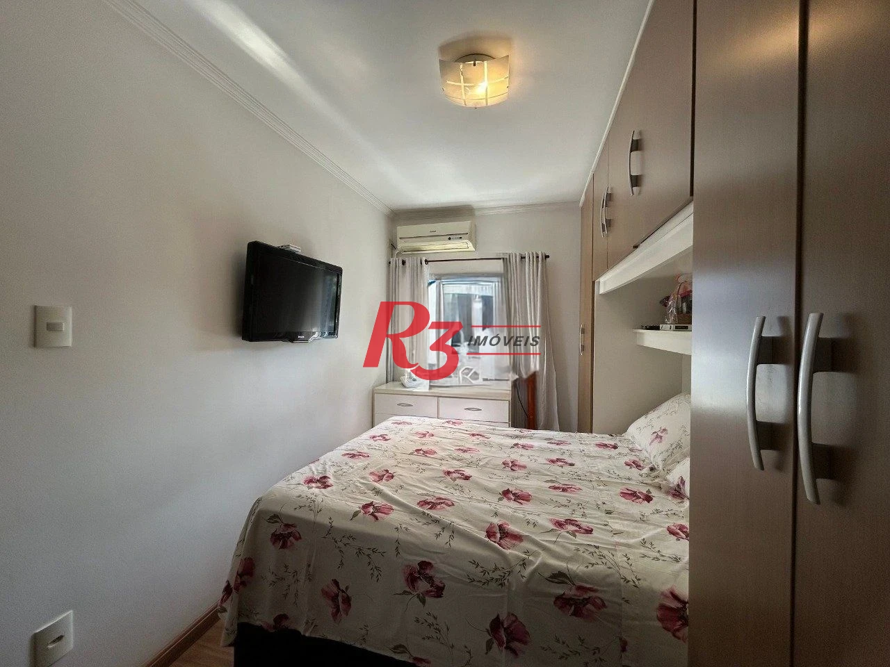 Apartamento com 2 dormitórios à venda, 42 m² por R$ 300.000,00 - Aparecida - Santos/SP