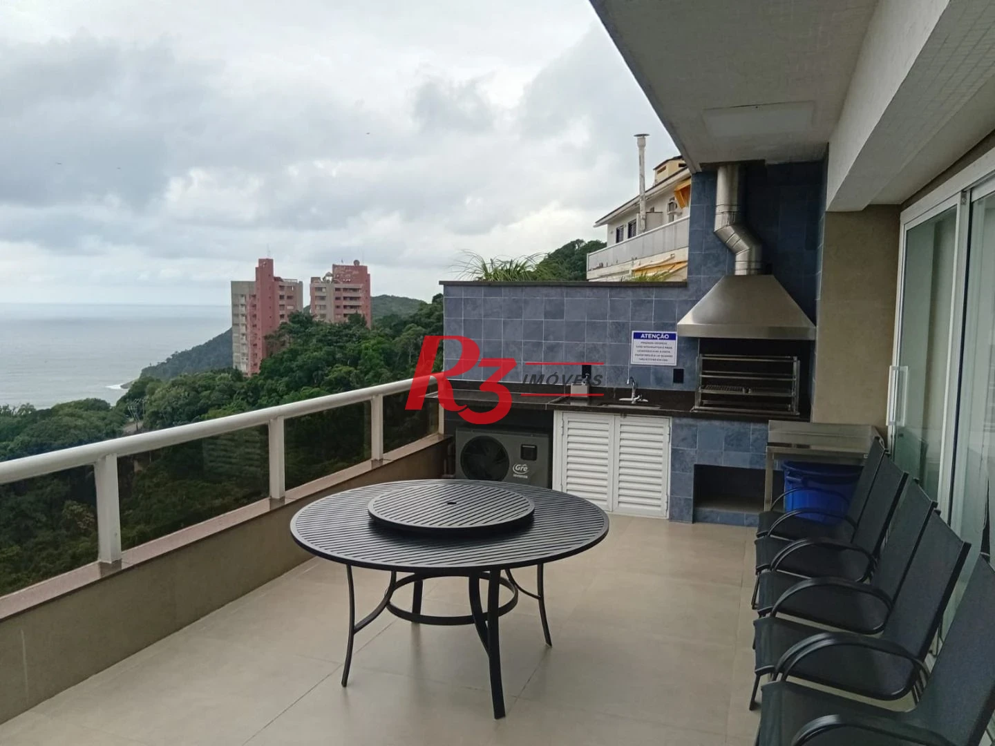 Cobertura com 4 dormitórios à venda, 255 m² por R$ 3.180.000,00 - Balneário Mar Casado - Guarujá/SP