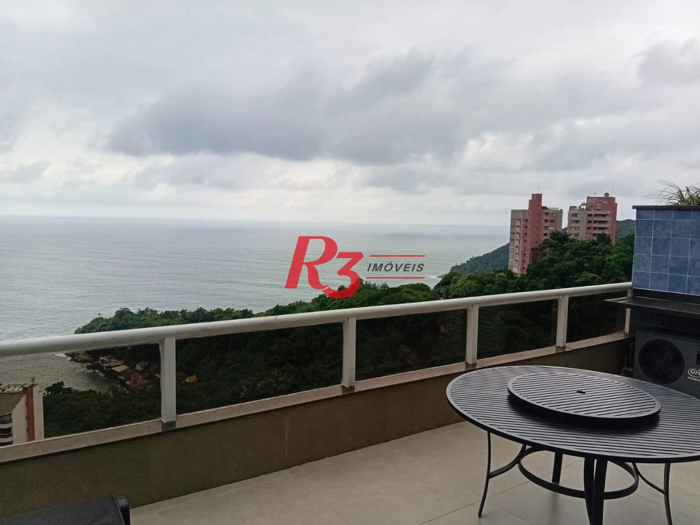 Cobertura com 4 dormitórios à venda, 255 m² por R$ 3.180.000,00 - Balneário Mar Casado - Guarujá/SP