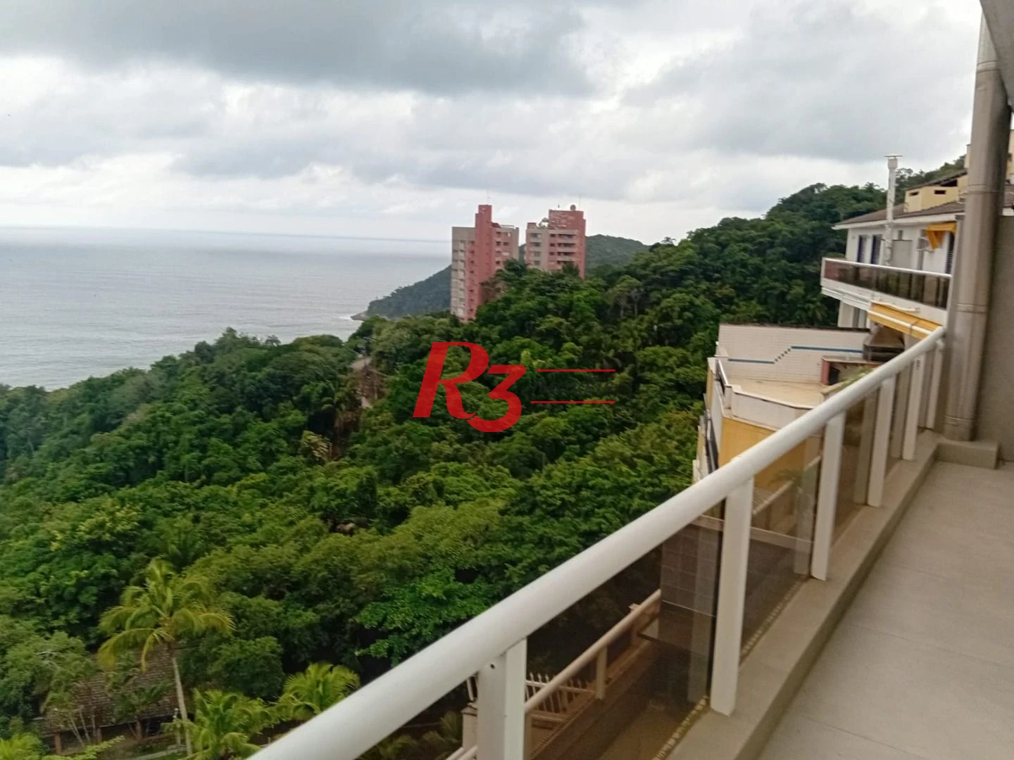Cobertura com 4 dormitórios à venda, 255 m² por R$ 3.180.000,00 - Balneário Mar Casado - Guarujá/SP