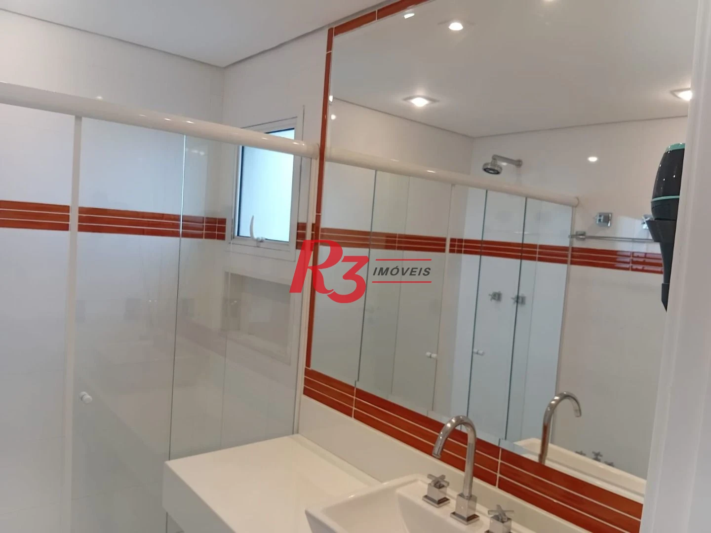 Cobertura com 4 dormitórios à venda, 255 m² por R$ 3.180.000,00 - Balneário Mar Casado - Guarujá/SP