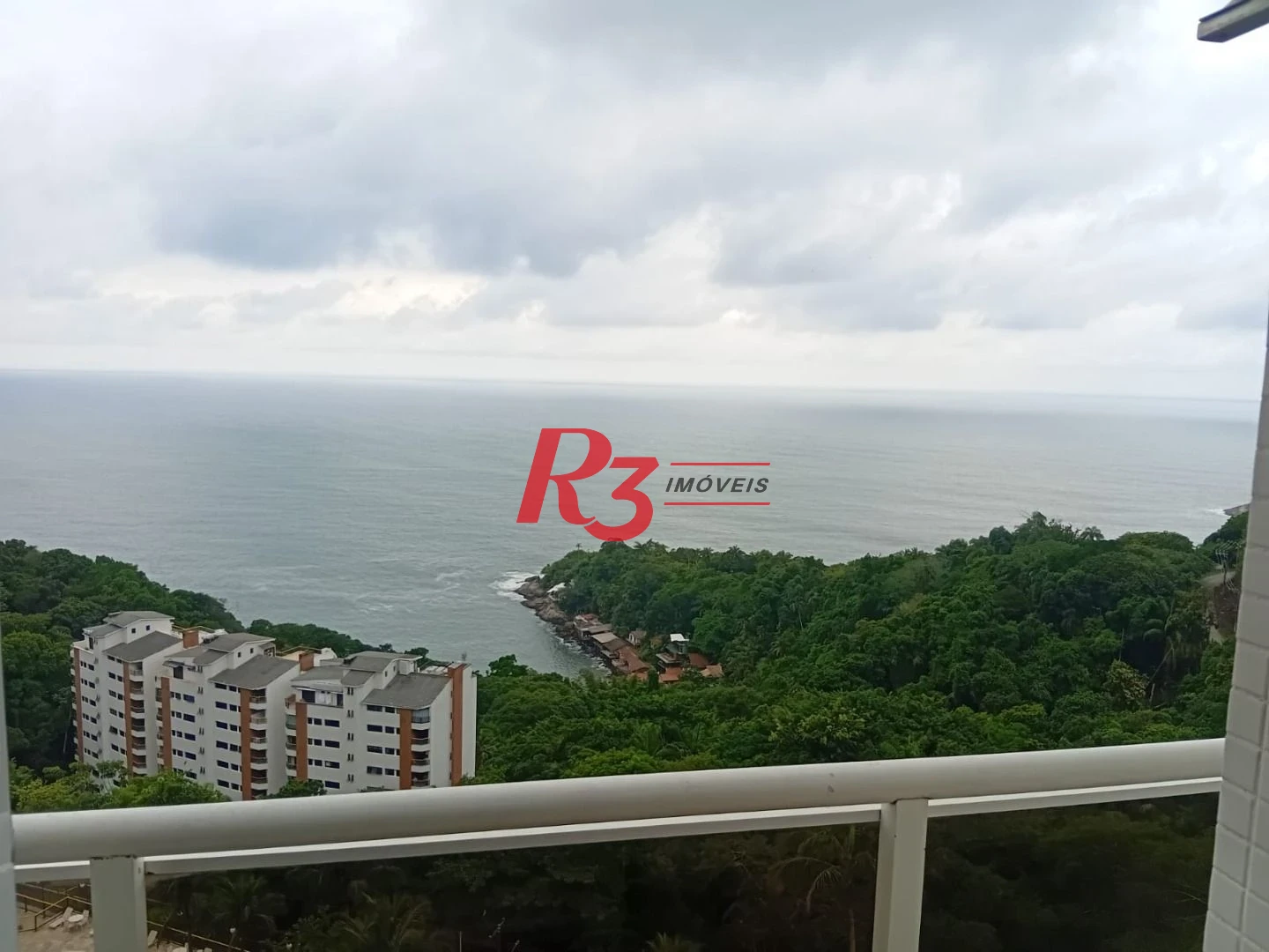 Cobertura com 4 dormitórios à venda, 255 m² por R$ 3.180.000,00 - Balneário Mar Casado - Guarujá/SP