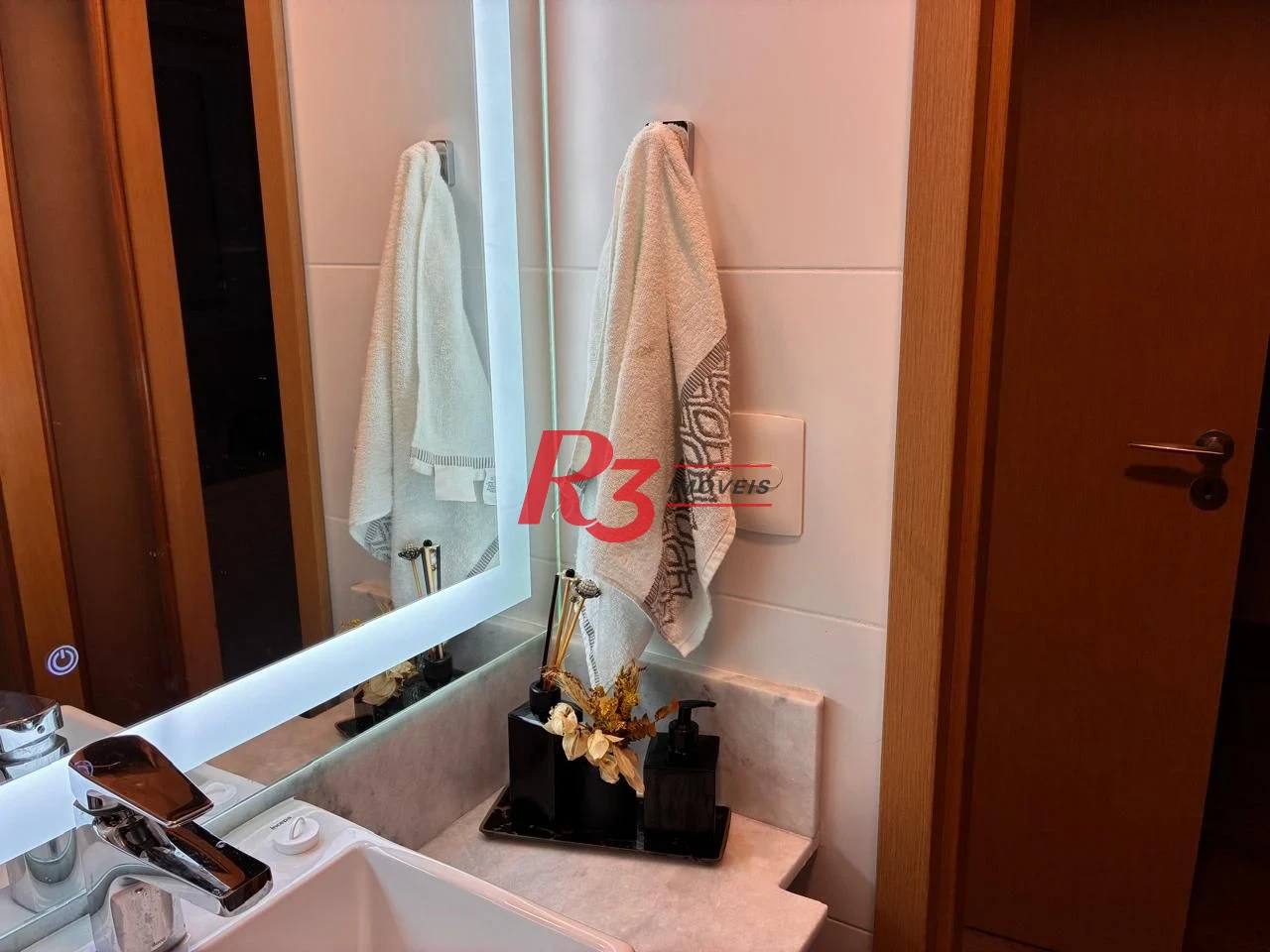 Apartamento com 3 dormitórios à venda, 101 m² por R$ 2.000.000,00 - Gonzaga - Santos/SP