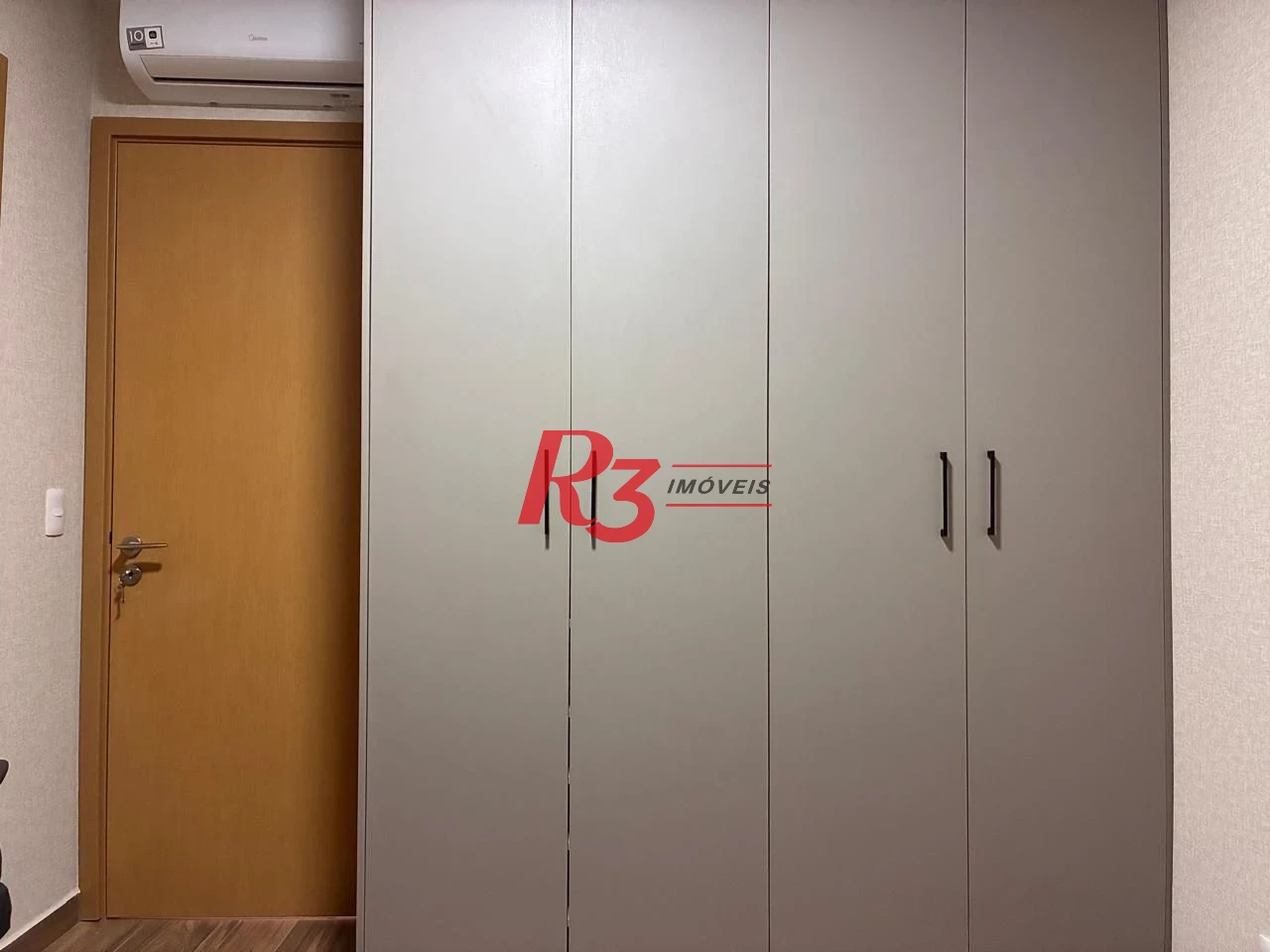 Apartamento com 3 dormitórios à venda, 101 m² por R$ 2.000.000,00 - Gonzaga - Santos/SP