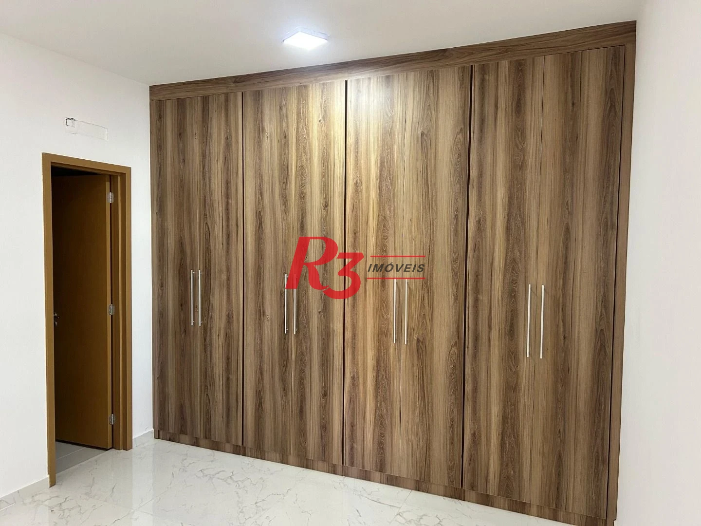 Apartamento com 2 dormitórios para alugar, 87 m² por R$ 7.500,00/mês - Gonzaga - Santos/SP