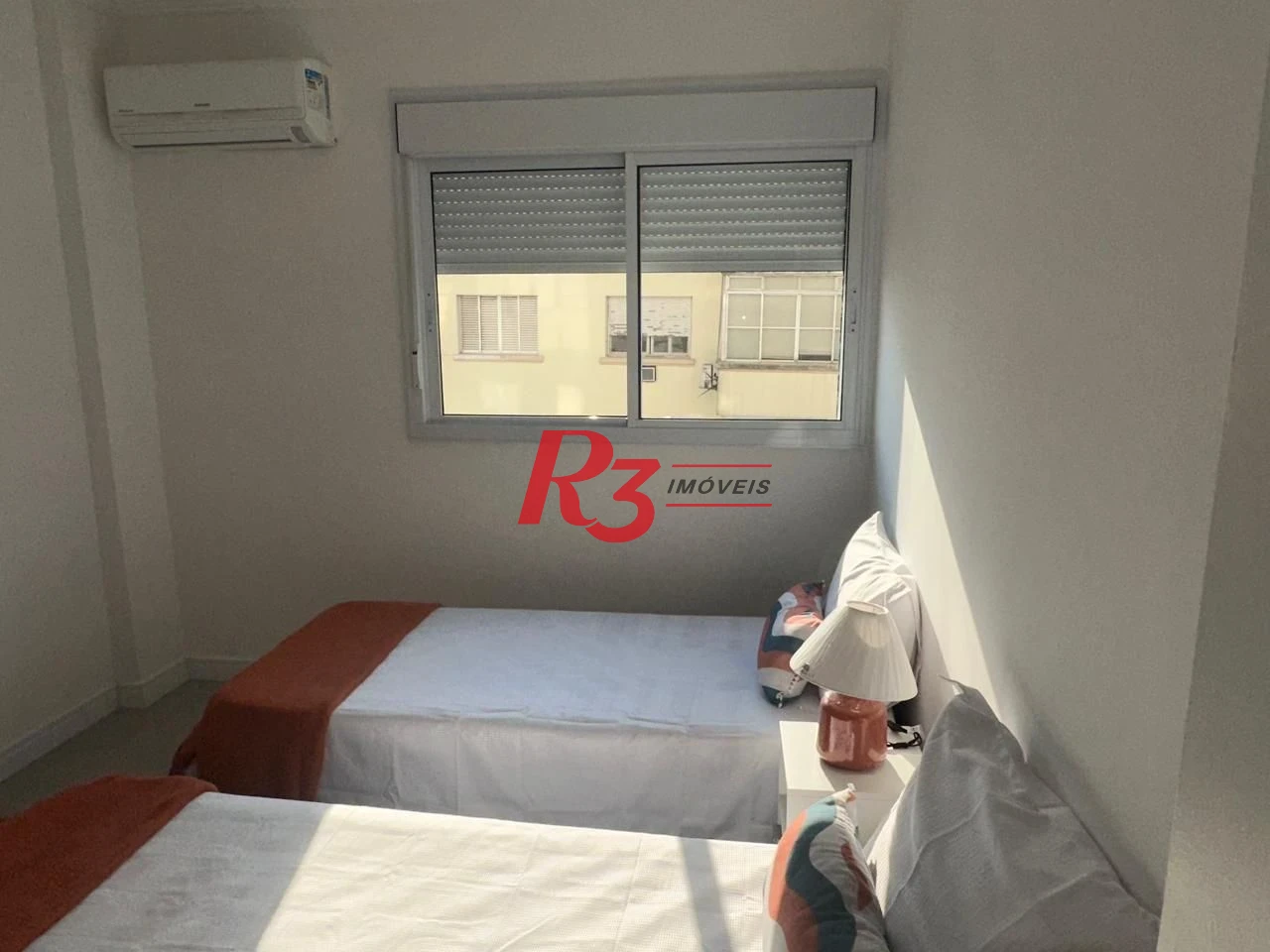 Apartamento com 2 dormitórios à venda, 54 m² por R$ 570.000,00 - Aparecida - Santos/SP