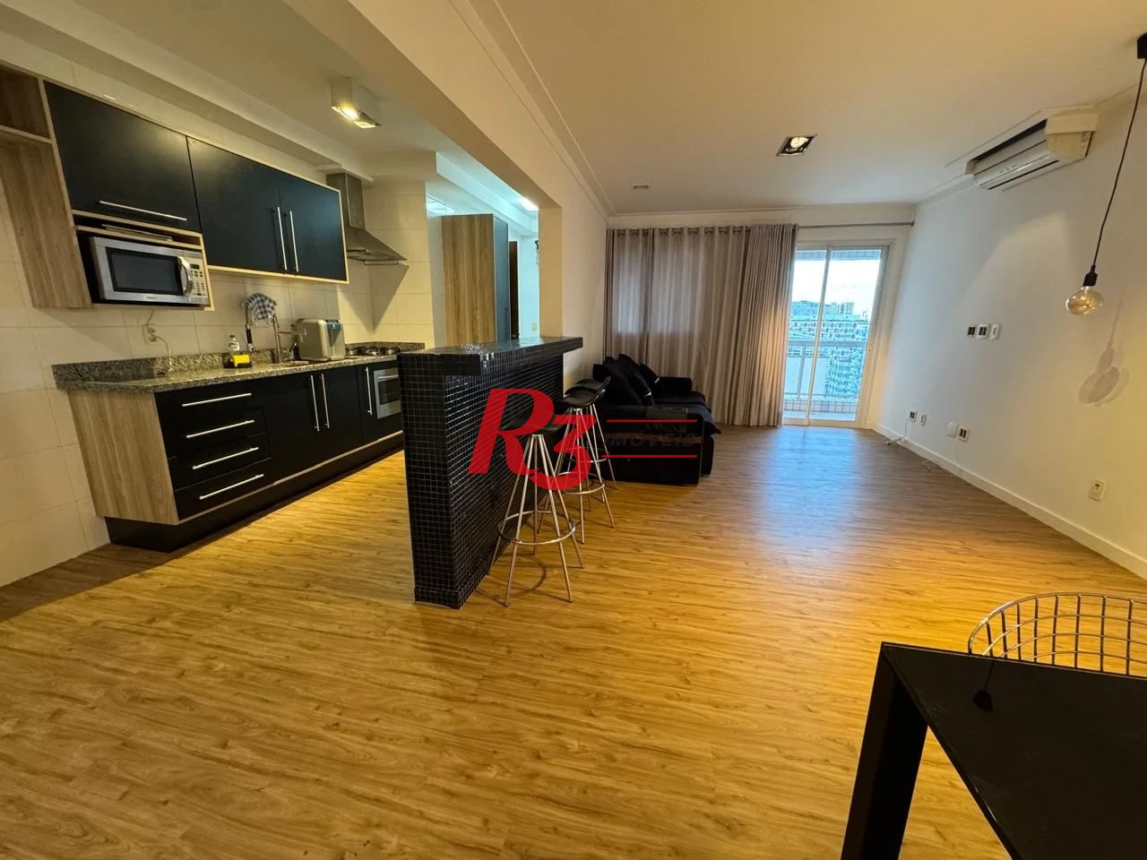 Apartamento com 2 dormitórios à venda, 97 m² por R$ 1.250.000,00 - Gonzaga - Santos/SP