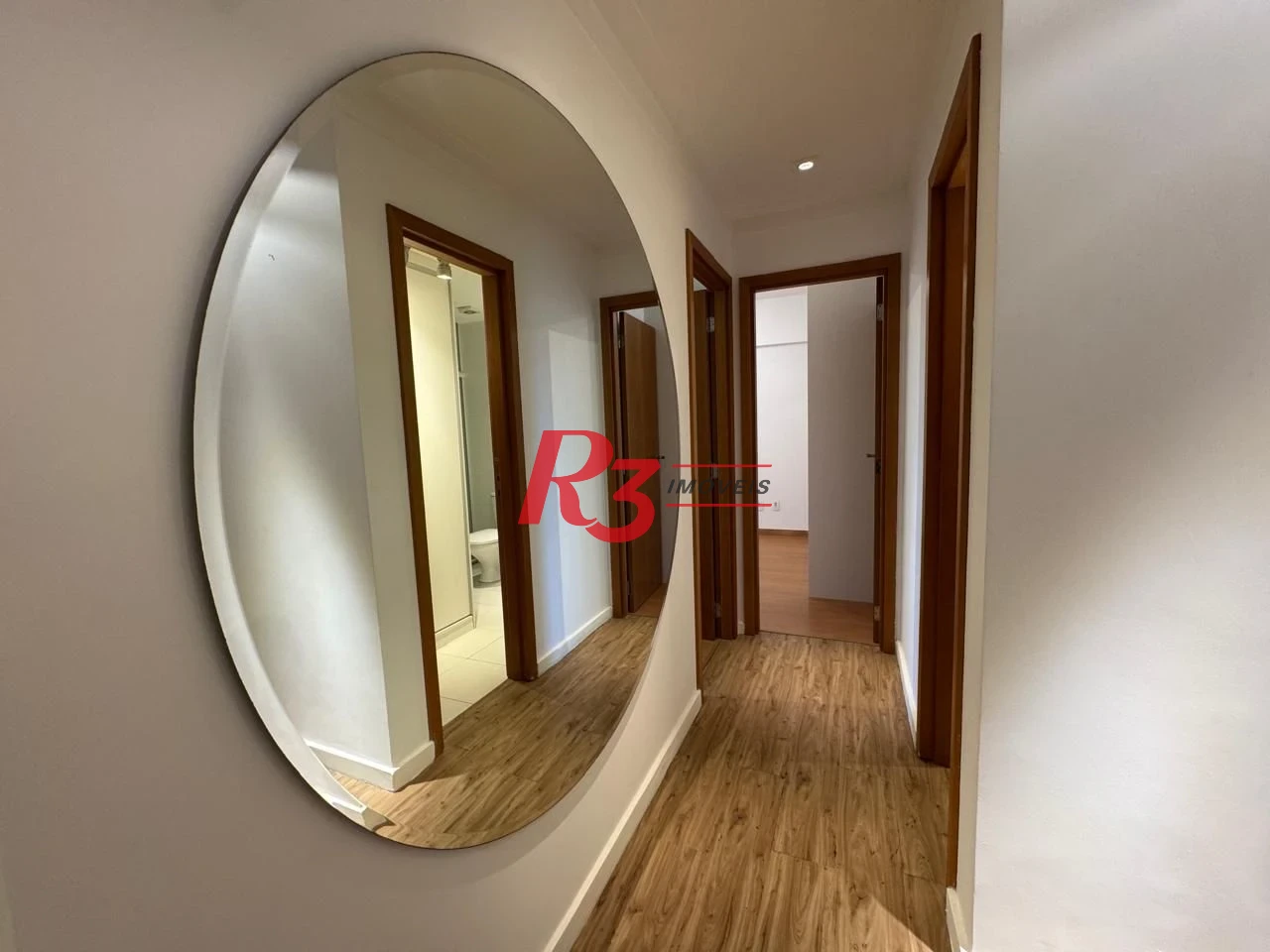 Apartamento com 2 dormitórios à venda, 97 m² por R$ 1.250.000,00 - Gonzaga - Santos/SP
