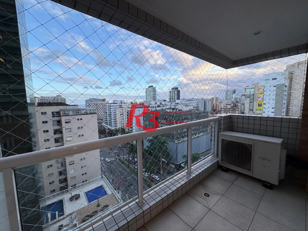 Apartamento com 2 dormitórios à venda, 97 m² por R$ 1.250.000,00 - Gonzaga - Santos/SP