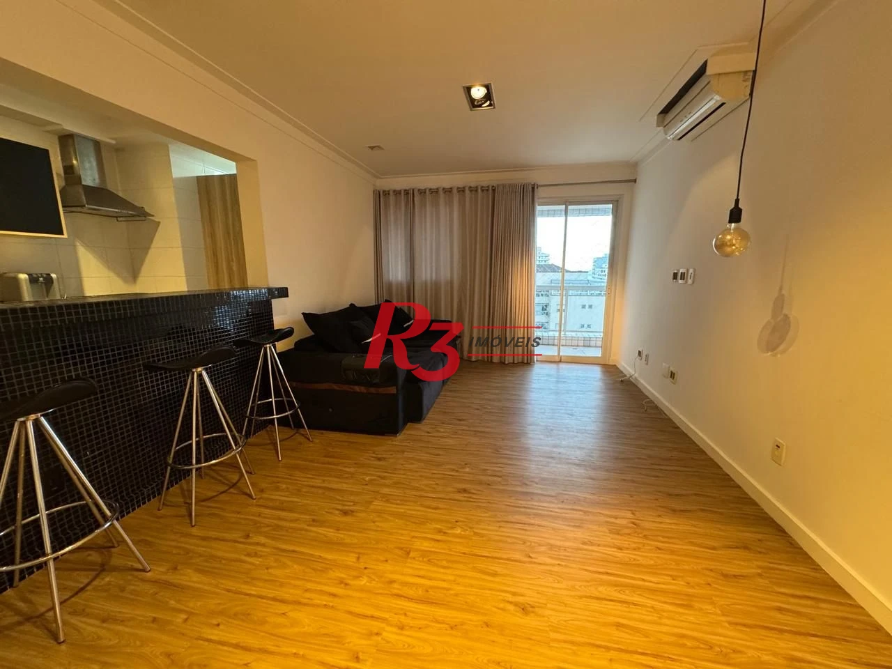 Apartamento com 2 dormitórios à venda, 97 m² por R$ 1.250.000,00 - Gonzaga - Santos/SP