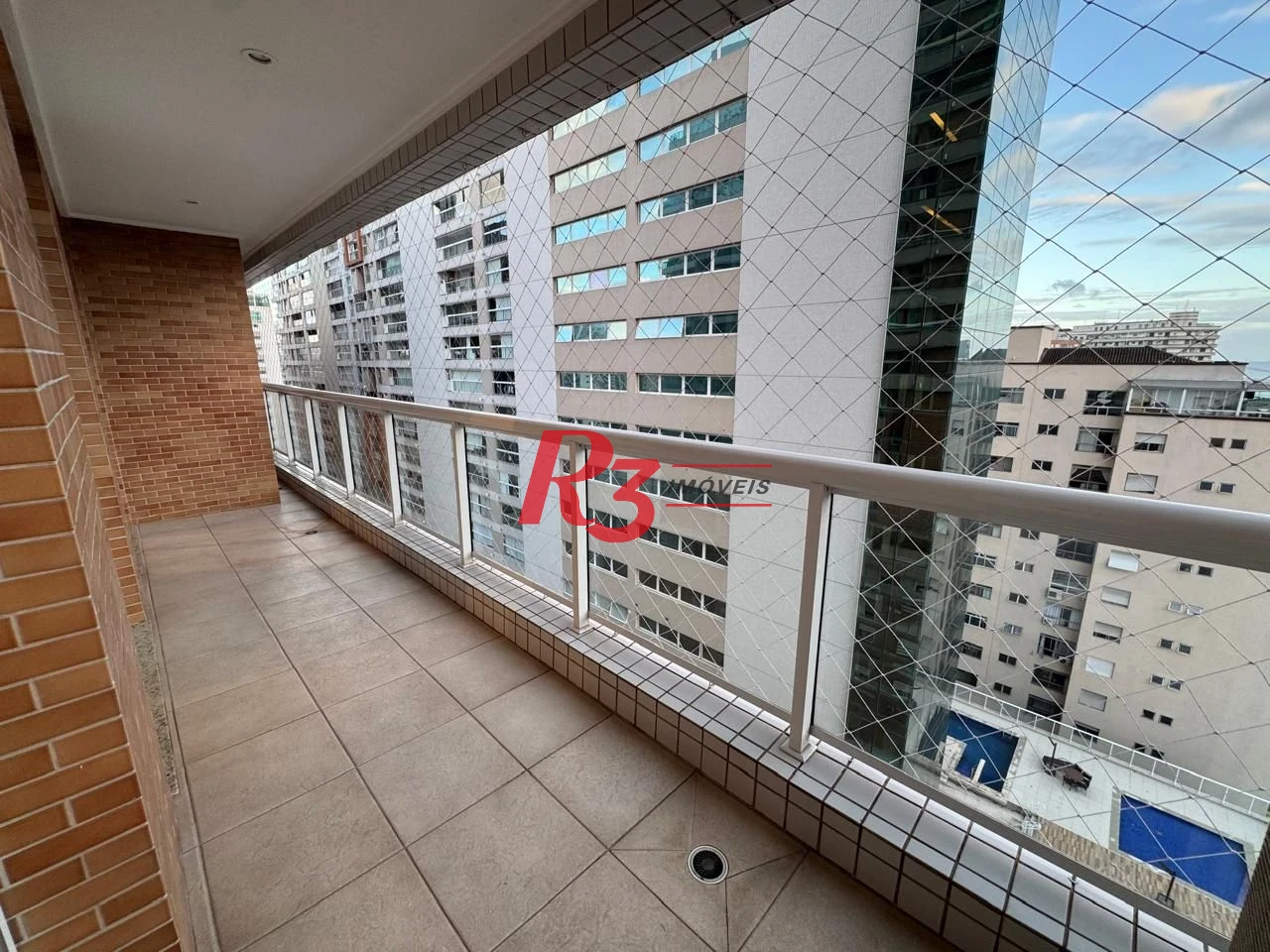 Apartamento com 2 dormitórios à venda, 97 m² por R$ 1.250.000,00 - Gonzaga - Santos/SP