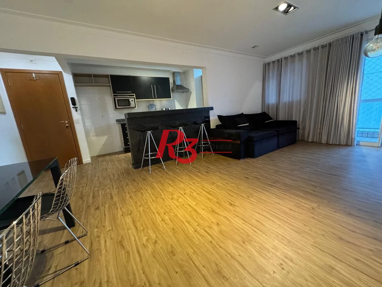 Apartamento com 2 dormitórios à venda, 97 m² por R$ 1.250.000,00 - Gonzaga - Santos/SP