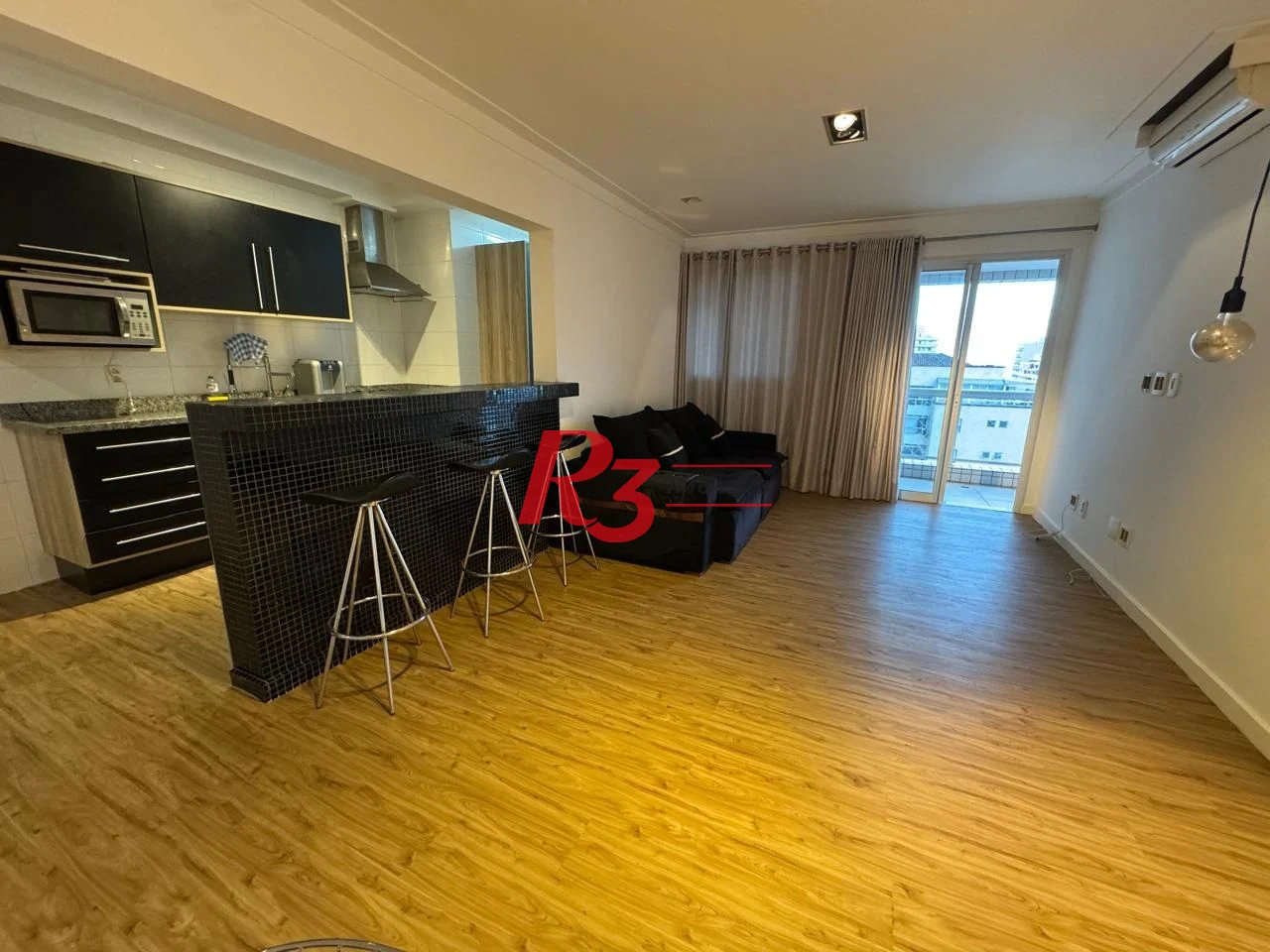 Apartamento com 2 dormitórios à venda, 97 m² por R$ 1.250.000,00 - Gonzaga - Santos/SP