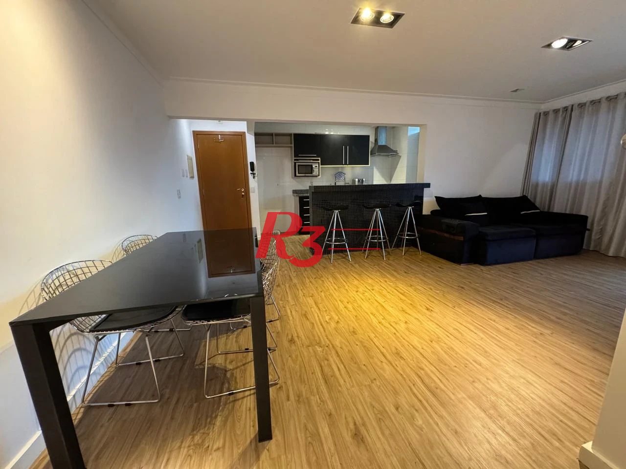 Apartamento com 2 dormitórios à venda, 97 m² por R$ 1.250.000,00 - Gonzaga - Santos/SP