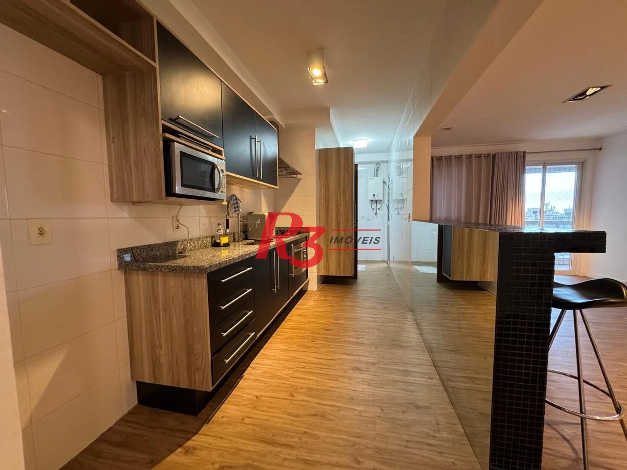 Apartamento com 2 dormitórios à venda, 97 m² por R$ 1.250.000,00 - Gonzaga - Santos/SP