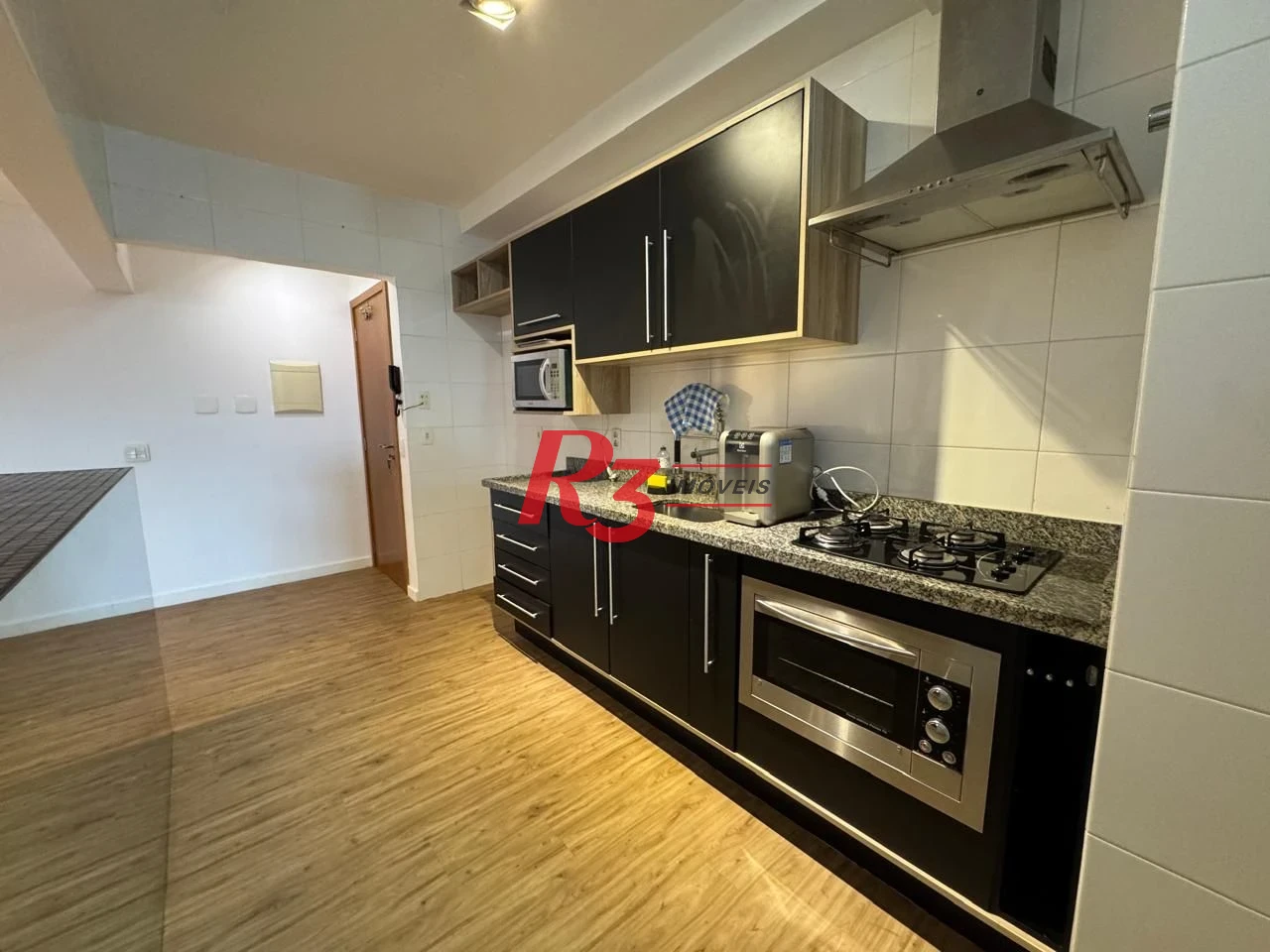 Apartamento com 2 dormitórios à venda, 97 m² por R$ 1.250.000,00 - Gonzaga - Santos/SP