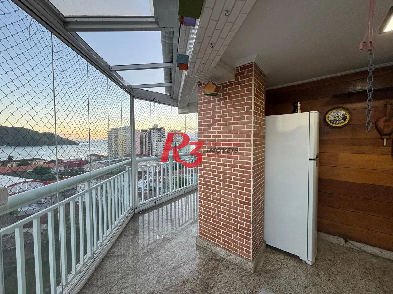 *ACEITA PERMUTA* Apartamento com 4 suítes com varanda e vista mar, 240 m² por R$ 2.200.000 - Ponta da Praia - Santos/SP