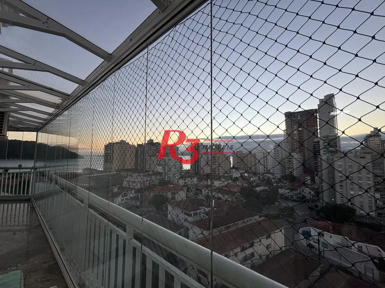 *ACEITA PERMUTA* Apartamento com 4 suítes com varanda e vista mar, 240 m² por R$ 2.200.000 - Ponta da Praia - Santos/SP