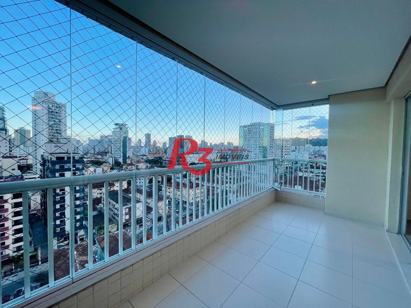 Apartamento com 3 dormitórios para alugar, 111 m² por R$ 5.900,00/mês - Encruzilhada - Santos/SP