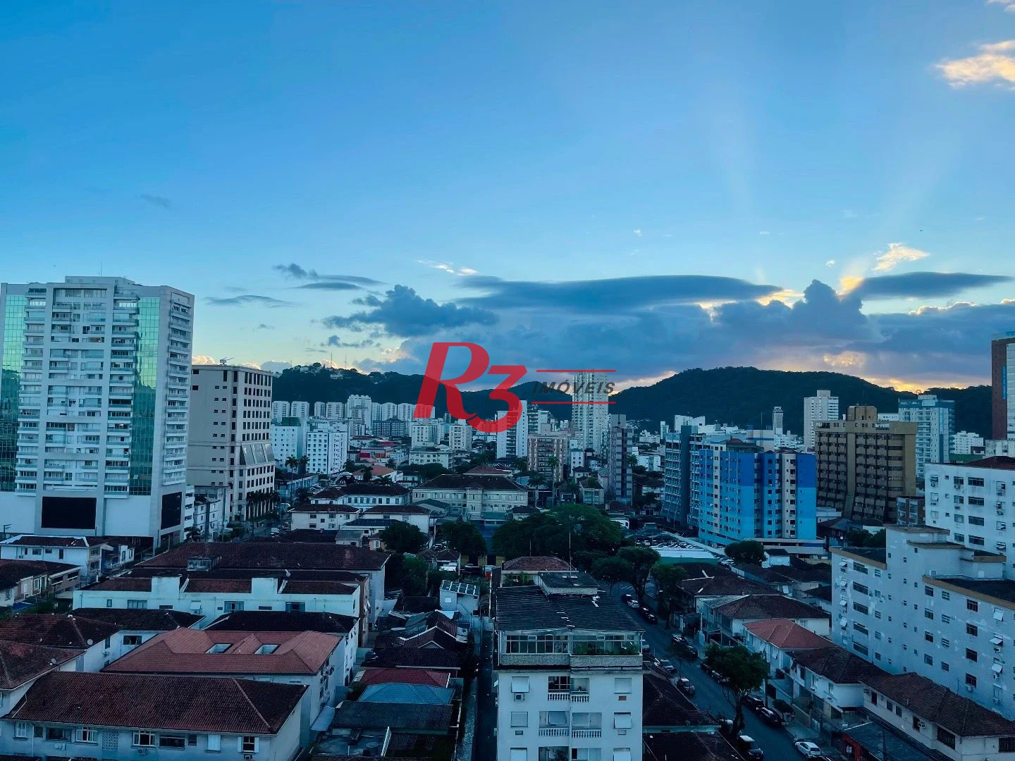 Apartamento com 3 dormitórios para alugar, 111 m² por R$ 5.900,00/mês - Encruzilhada - Santos/SP