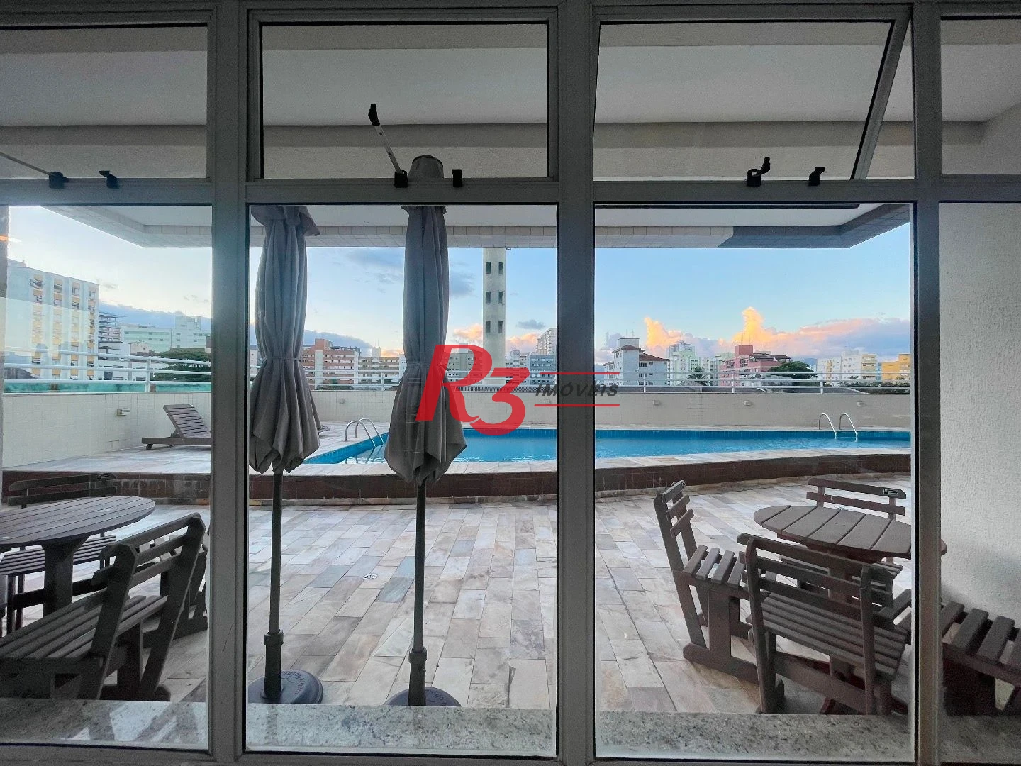 Apartamento com 3 dormitórios para alugar, 111 m² por R$ 5.900,00/mês - Encruzilhada - Santos/SP