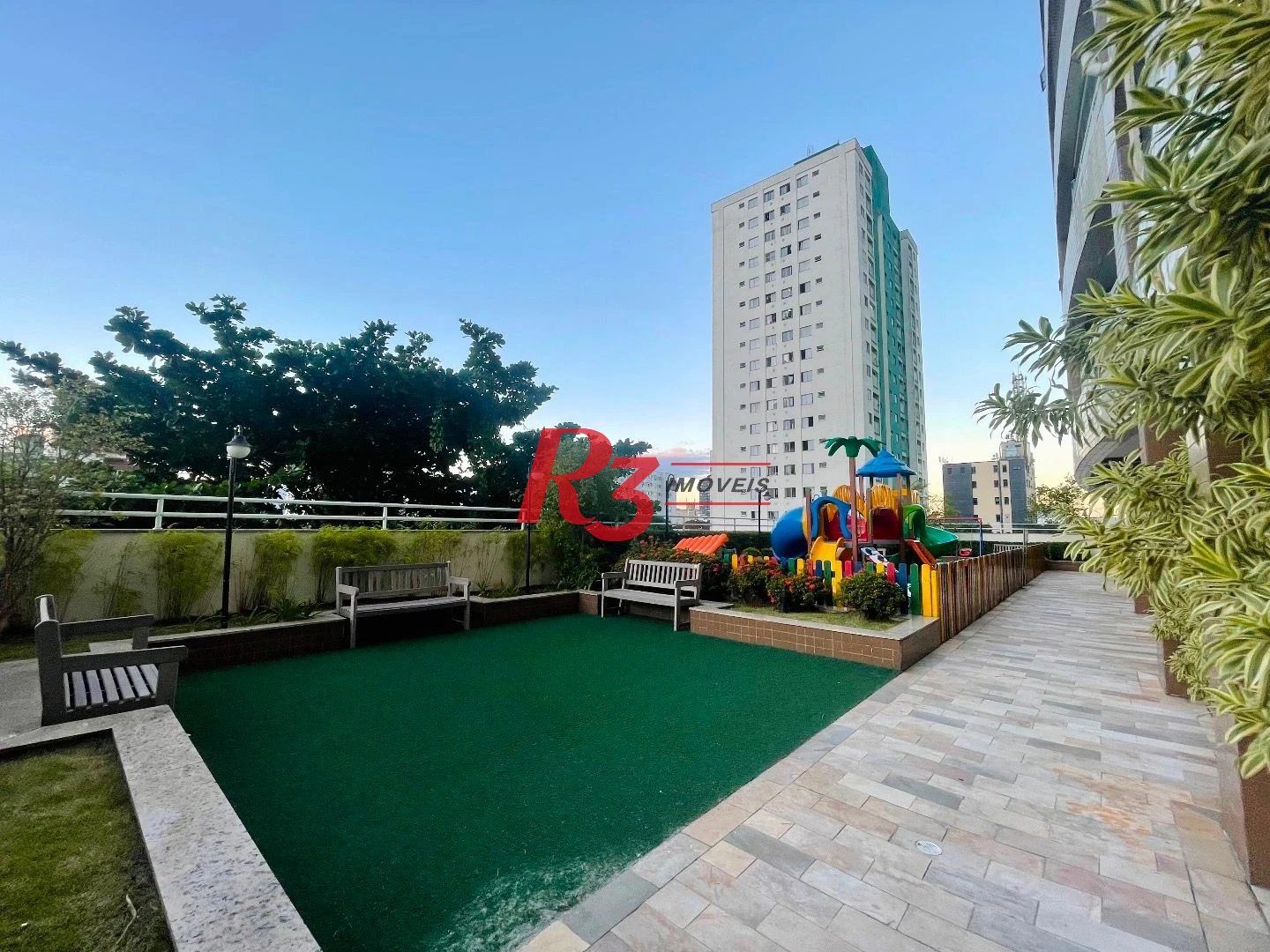 Apartamento com 3 dormitórios para alugar, 111 m² por R$ 5.900,00/mês - Encruzilhada - Santos/SP