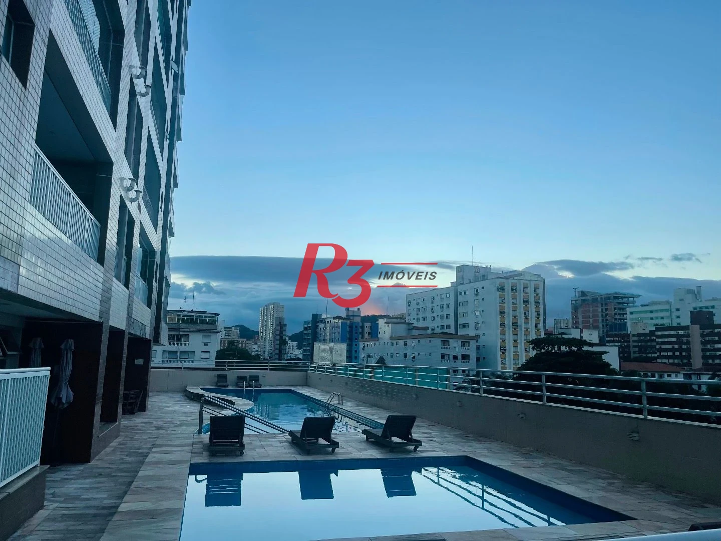 Apartamento com 3 dormitórios para alugar, 111 m² por R$ 5.900,00/mês - Encruzilhada - Santos/SP
