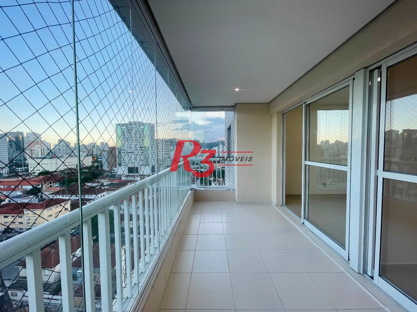 Apartamento com 3 dormitórios para alugar, 111 m² por R$ 5.900,00/mês - Encruzilhada - Santos/SP