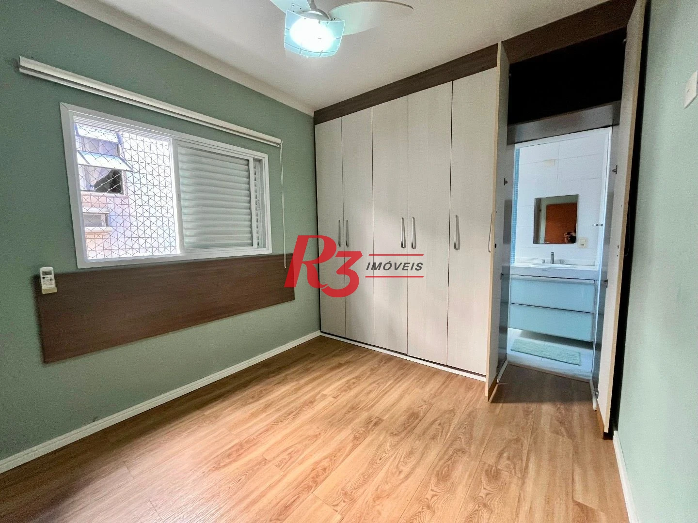 Casa com 4 dormitórios à venda, 225 m² por R$ 1.390.000,00 - Aparecida - Santos/SP