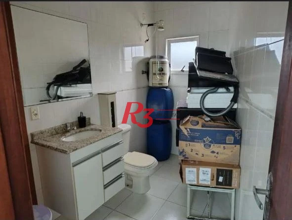 Casa com 3 dormitórios à venda, 121 m² por R$ 590.000,00 - São Jorge - Santos/SP