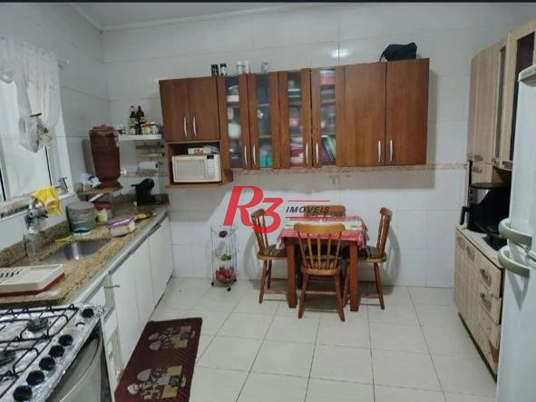 Casa com 3 dormitórios à venda, 121 m² por R$ 590.000,00 - São Jorge - Santos/SP