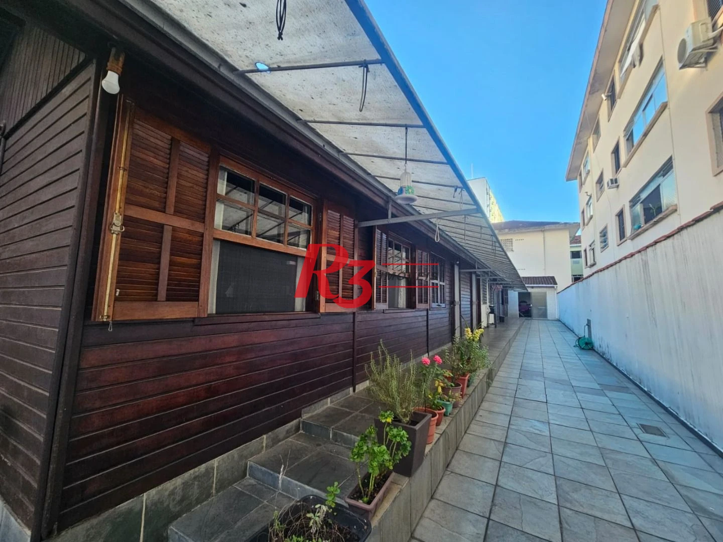 Casa térrea a venda 2 quartos, 2 suítes e 2 Casas Pré Fabricadas - Gonzaga Santos