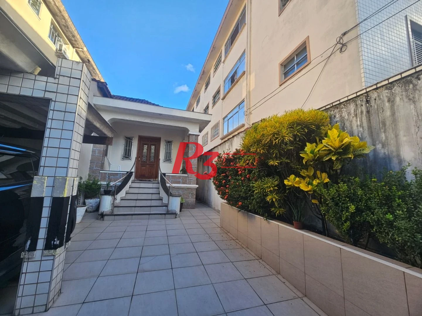 Casa térrea a venda 2 quartos, 2 suítes e 2 Casas Pré Fabricadas - Gonzaga Santos