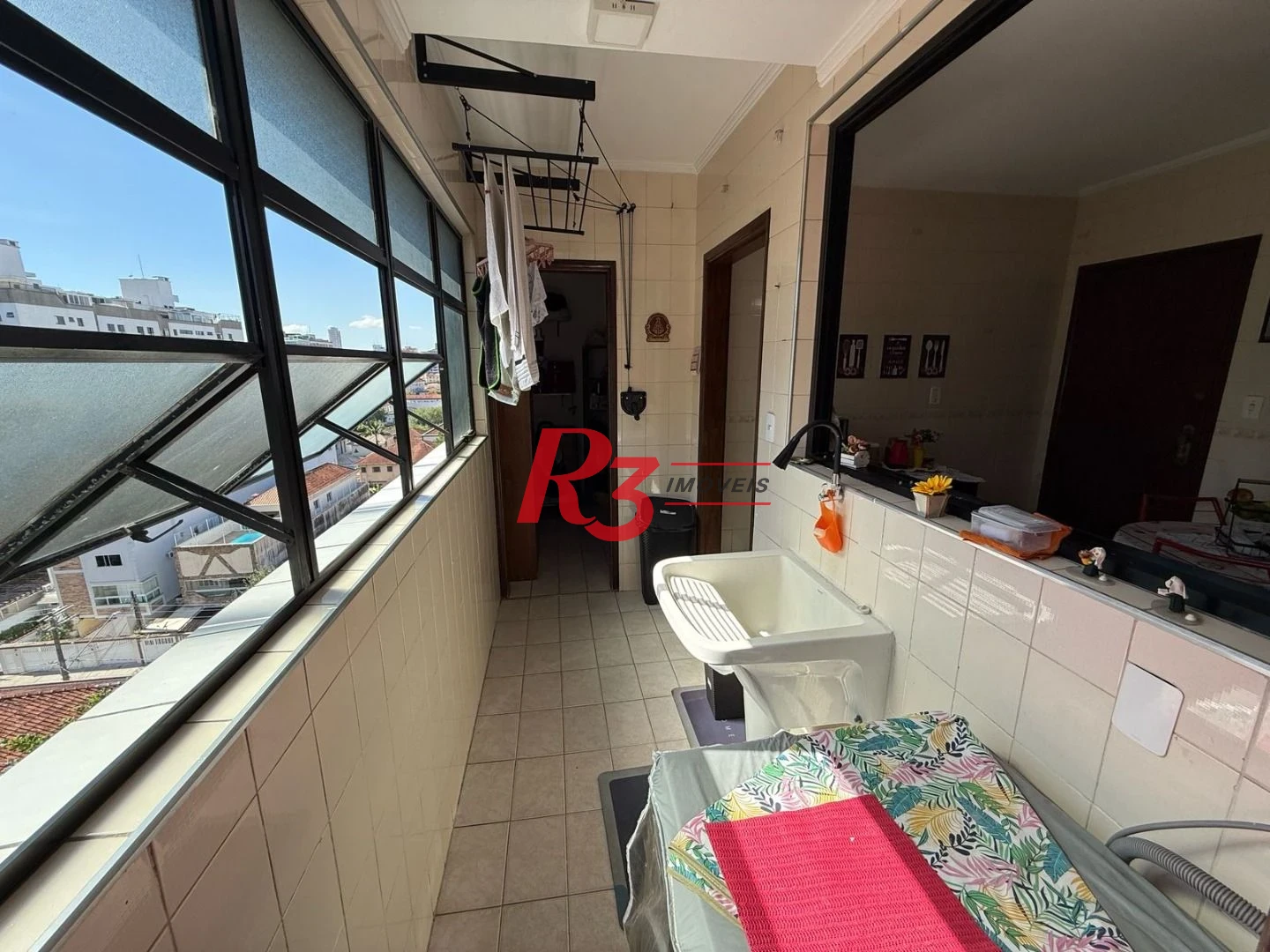 Apartamento com 3 dormitórios à venda, 120 m² por R$ 725.000,00 - Marapé - Santos/SP