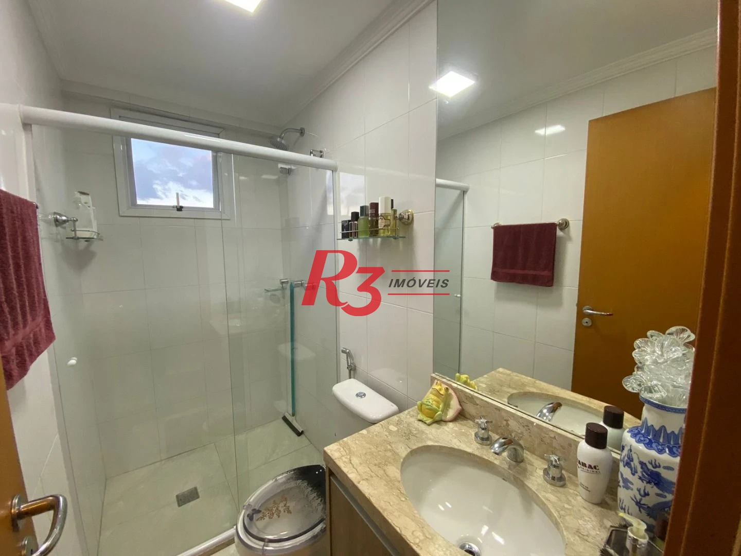 Apartamento com 2 dormitórios à venda, 84 m² por R$ 1.400.000,00 - Gonzaga - Santos/SP