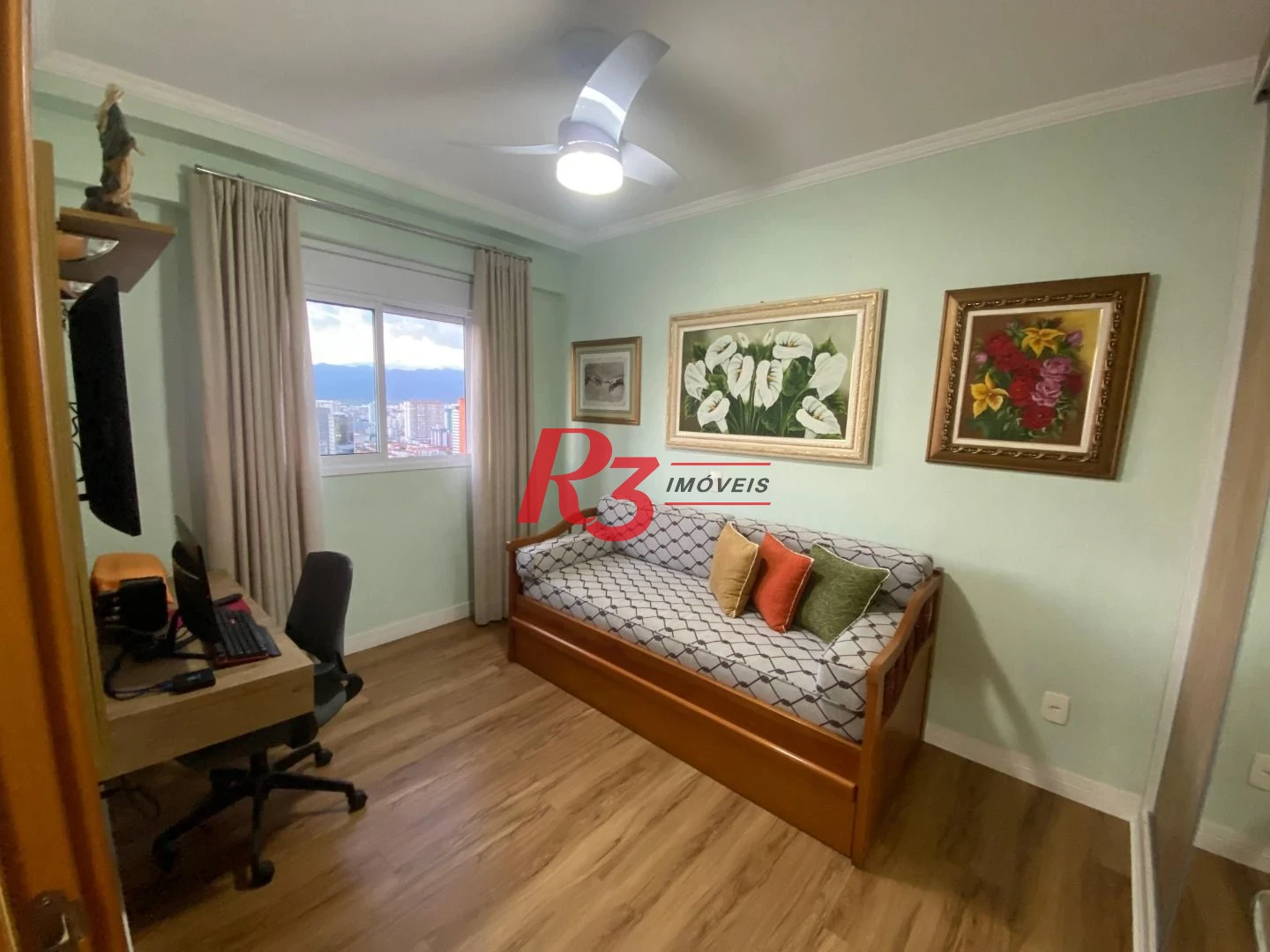 Apartamento com 2 dormitórios à venda, 84 m² por R$ 1.400.000,00 - Gonzaga - Santos/SP