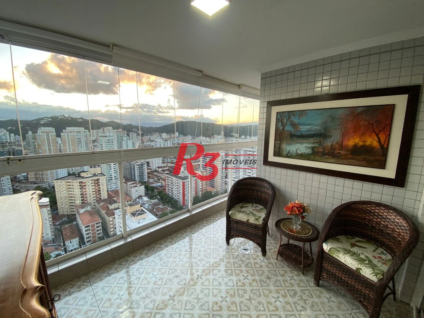 Apartamento com 2 dormitórios à venda, 84 m² por R$ 1.400.000,00 - Gonzaga - Santos/SP
