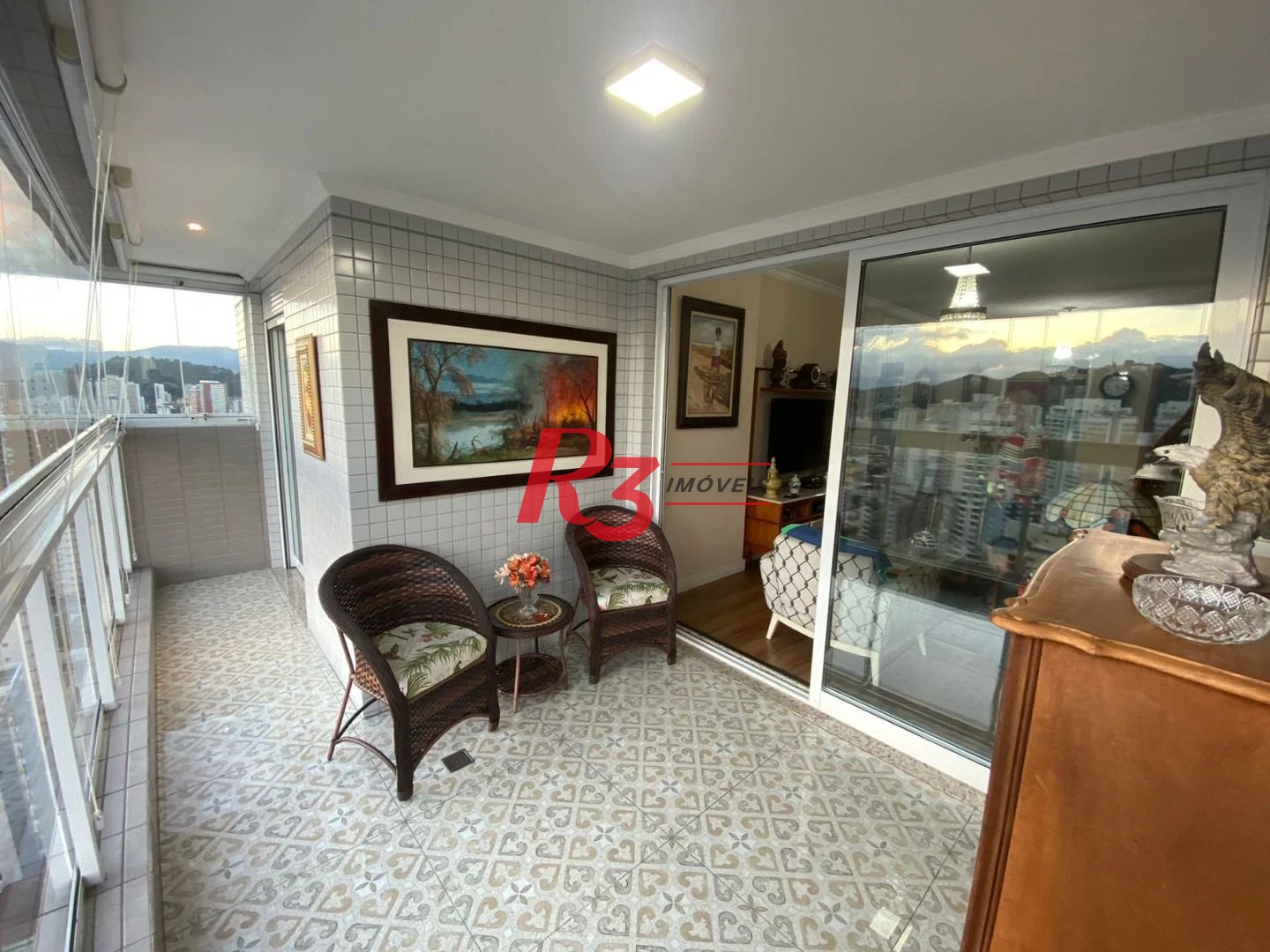 Apartamento com 2 dormitórios à venda, 84 m² por R$ 1.400.000,00 - Gonzaga - Santos/SP