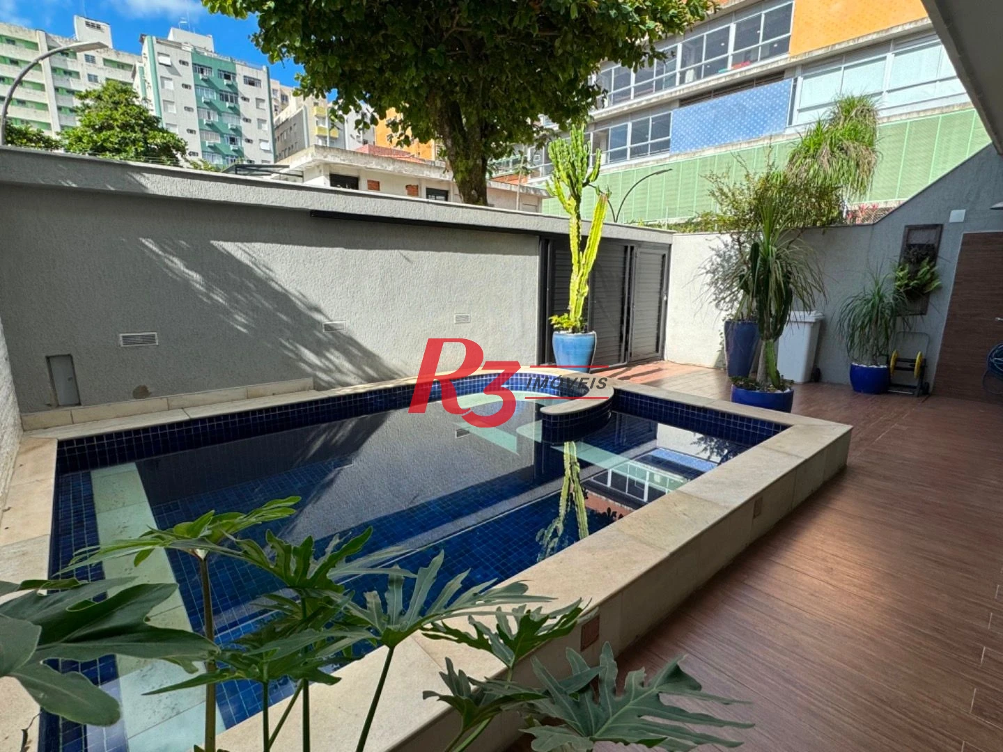 Sobrado Condomínio Fechado 3 dormitórios 2 suites