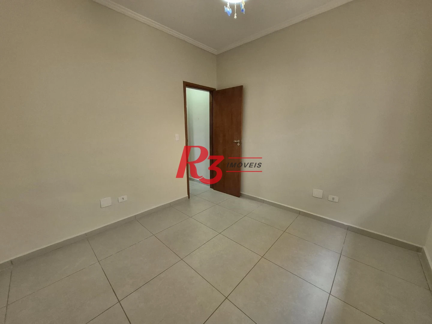 Village com 2 dormitórios à venda, 103 m² por R$ 585.000,00 - Vila Matias - Santos/SP