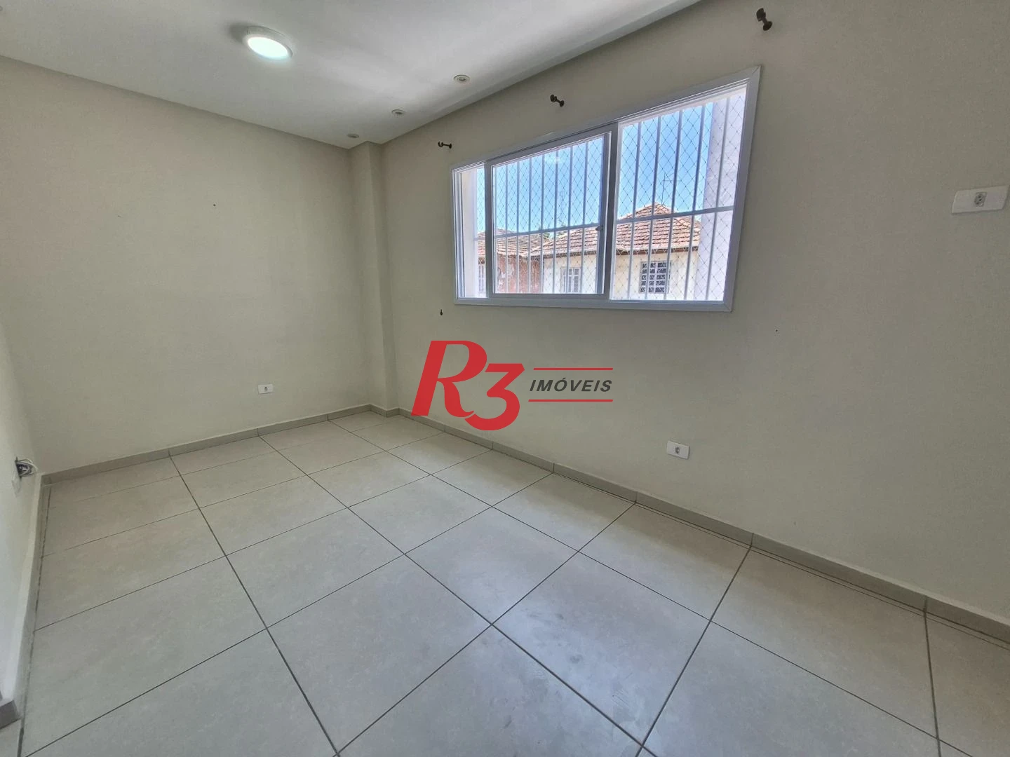 Village com 2 dormitórios à venda, 103 m² por R$ 585.000,00 - Vila Matias - Santos/SP