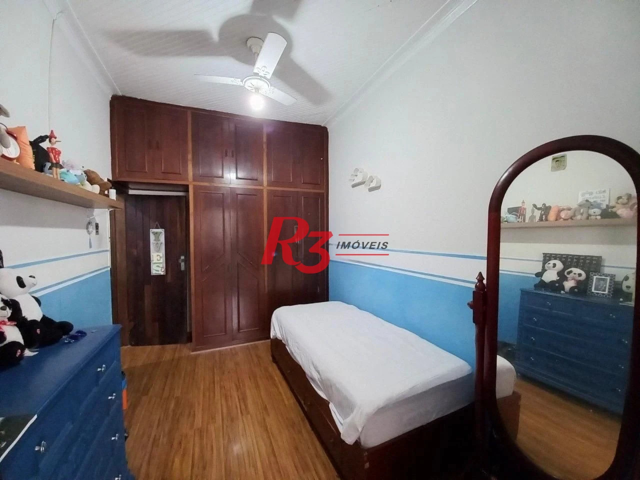 Sobrado com 3 dormitórios à venda, 180 m² por R$ 800.000,00 - Campo Grande - Santos/SP